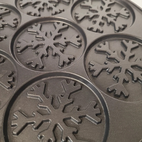 Nordic Ware Snowflake Pancake Pan‎ - Picture 3 of 7